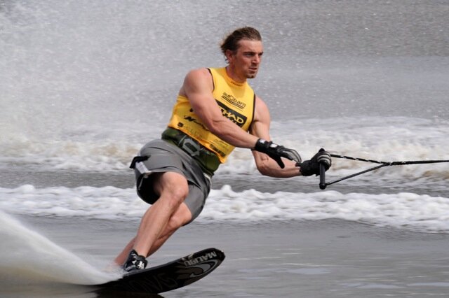 Will Asher GBR almost catches Chris Parrish in Semis